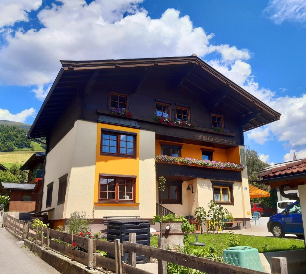 Pension Zu Hause Uttendorf Buitenkant foto