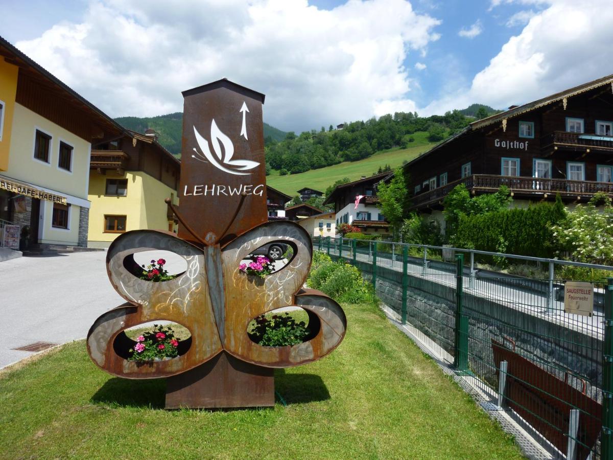 Pension Zu Hause Uttendorf Buitenkant foto