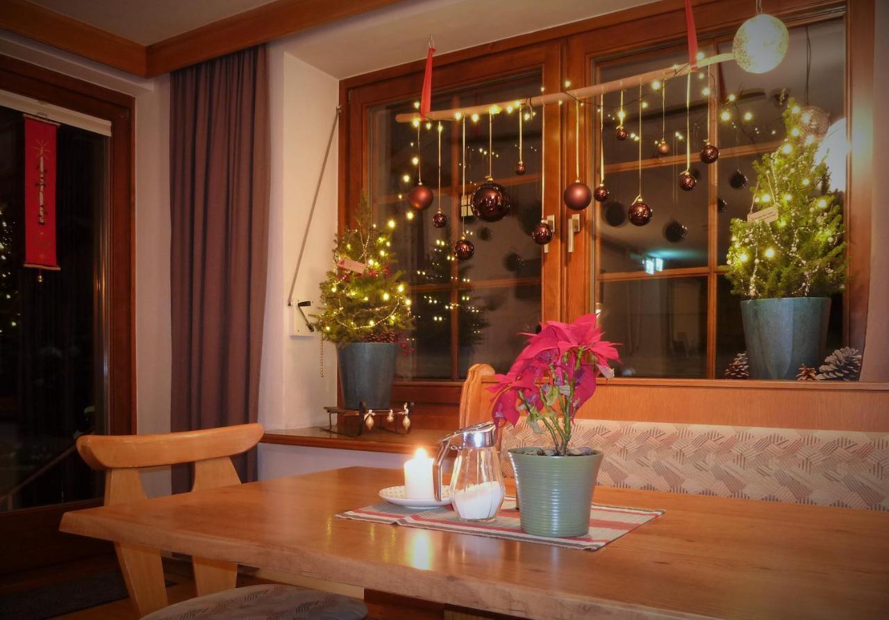 Pension Zu Hause Uttendorf Buitenkant foto