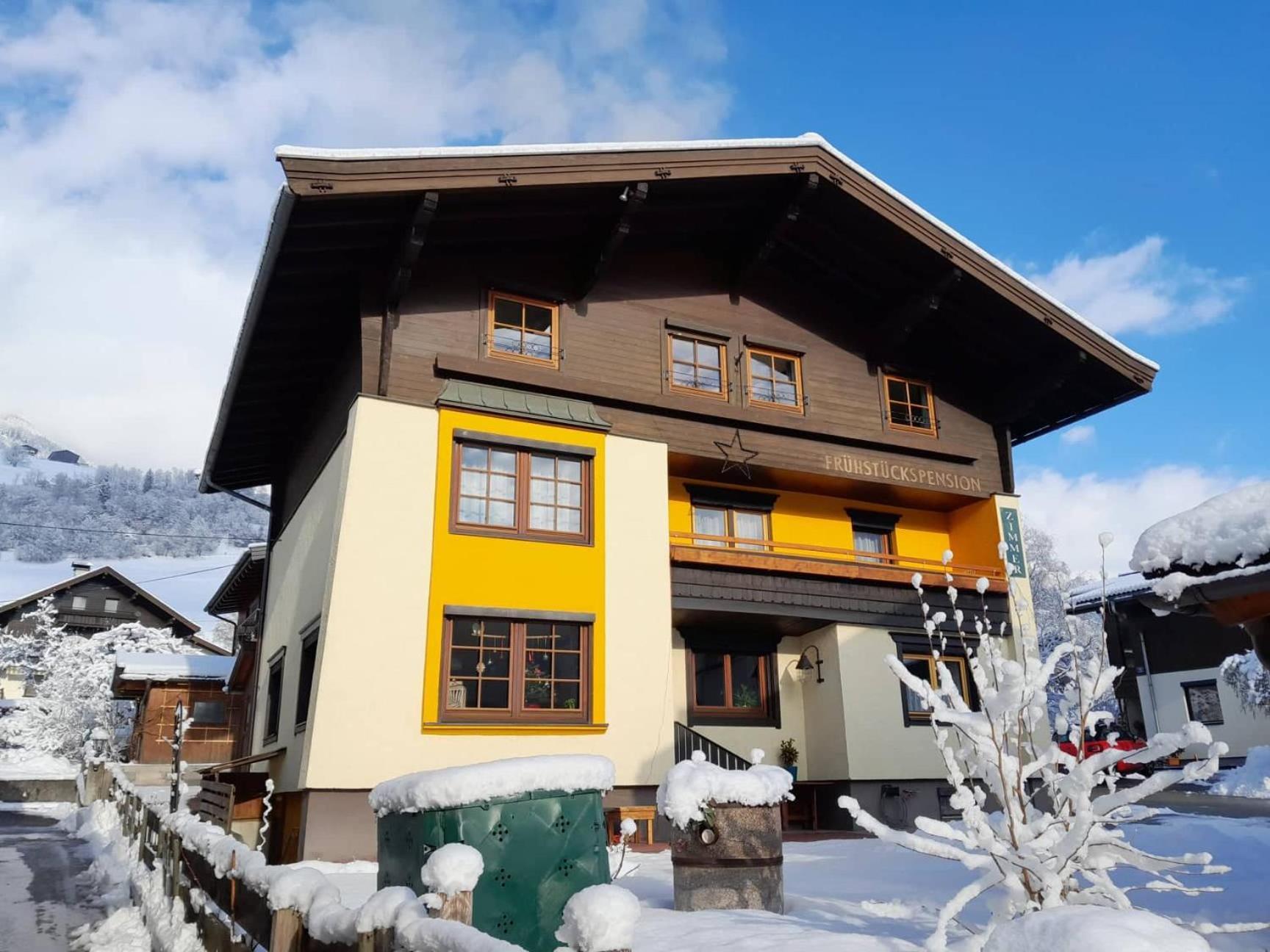 Pension Zu Hause Uttendorf Buitenkant foto