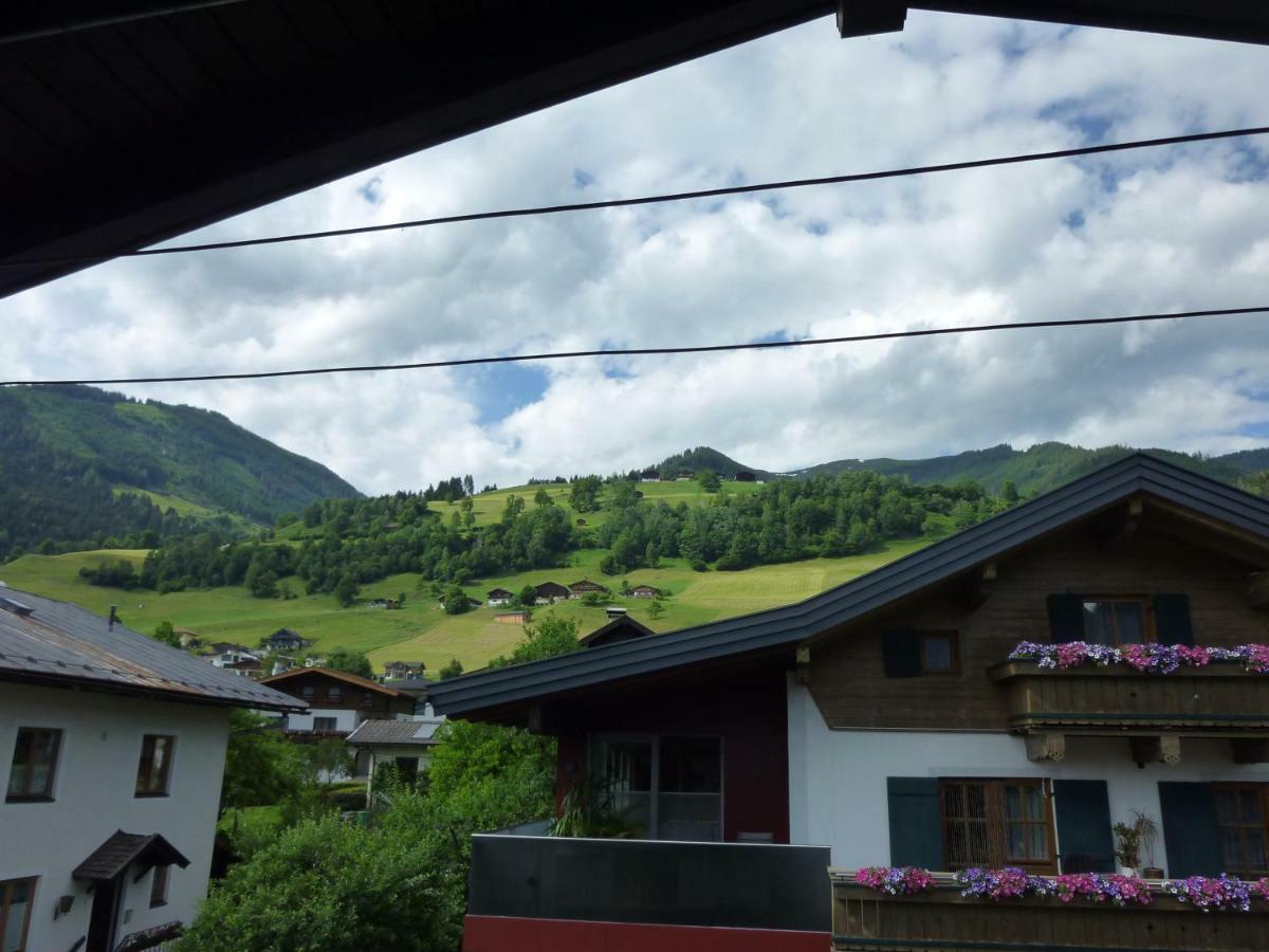 Pension Zu Hause Uttendorf Buitenkant foto
