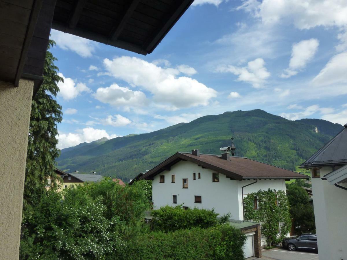 Pension Zu Hause Uttendorf Buitenkant foto